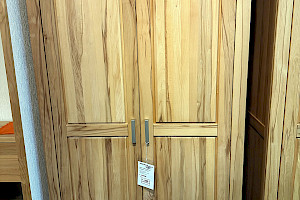 Dielen- / Kleiderschrank Kernbuche massiv