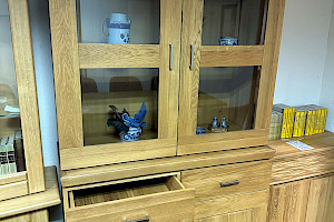 Vitrine Eiche massiv