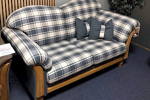 Landhaussofa Sofa, blau und weiß kariert