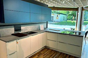 Moderne Einbauküche AV 6000