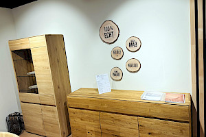 Wohnmöbel Modell Nyon