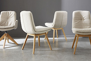 Polsterstuhl mit Cordbezug Z22247