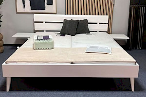 Bett 180x200cm Massivholz Kiefer astfrei weiß